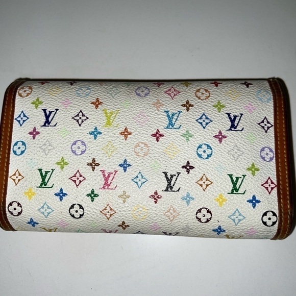 PRICED TO SELL - Louis Vuitton & Murakami Vintage clutch/wallet - Picture 3 of 11